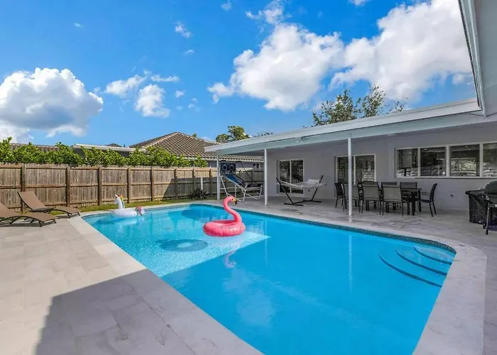 Pool Home With Gameroom & Concierge